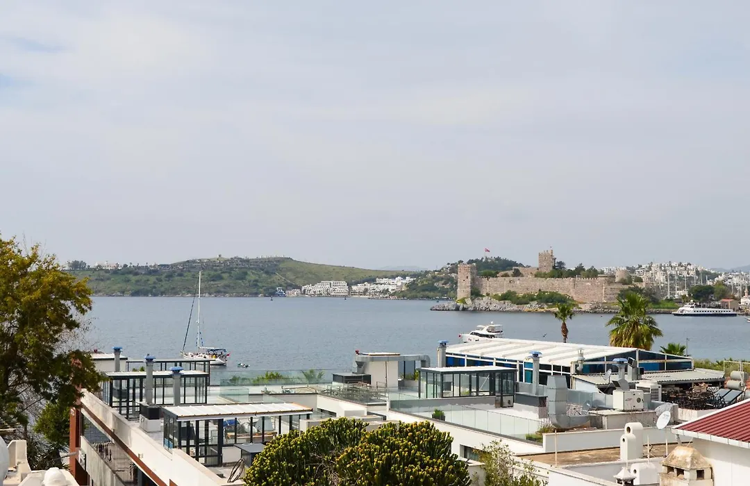 Loca Centre Suites-1
